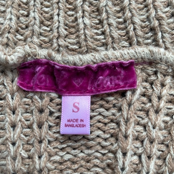 Womens Sleeveless Cardigan/Sweater - Picture 3 of 5